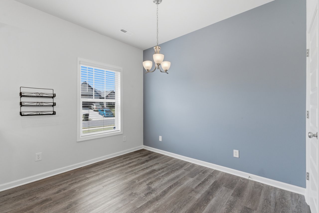 Corner Lot New Market Home!