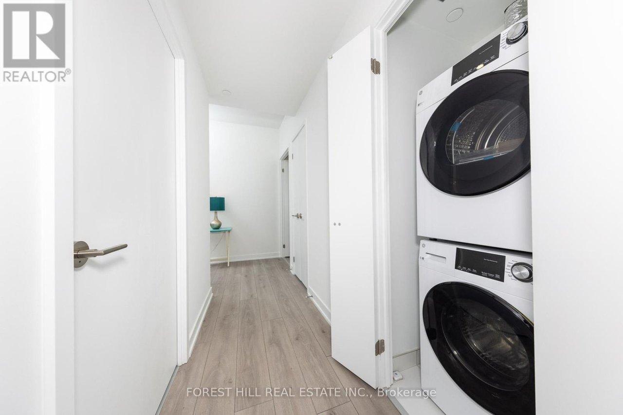 1 Fairview Rd E, #1804