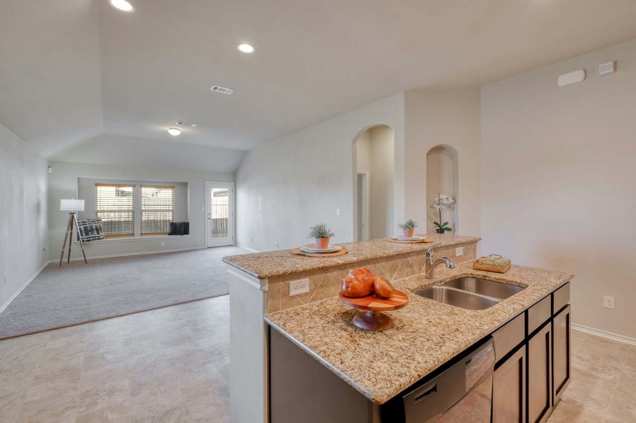 Rare Cul-de-Sac Gem in Manor – With No Neighbor on One Side and Access to HOA-owned Greenspace Right Outside Your Doorstep!