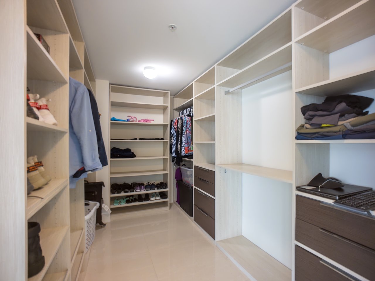 17301 Biscayne Blvd #1203