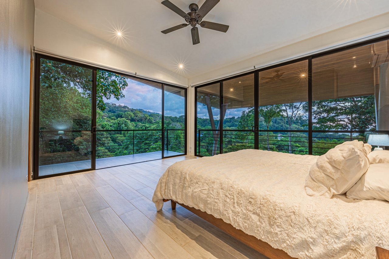 4 Bedroom Jungle Paradise with Ocean Views