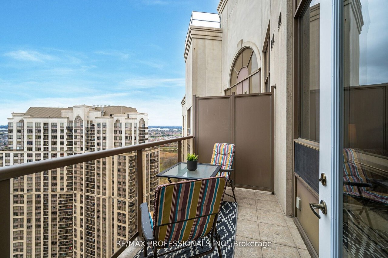 PENTHOUSE IN THE HUMBER MANSIONS
