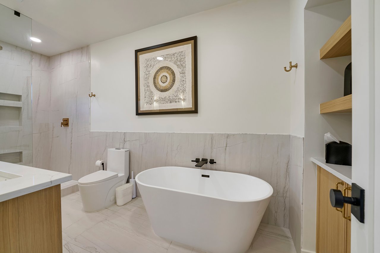 6535 N HILLSIDE Drive