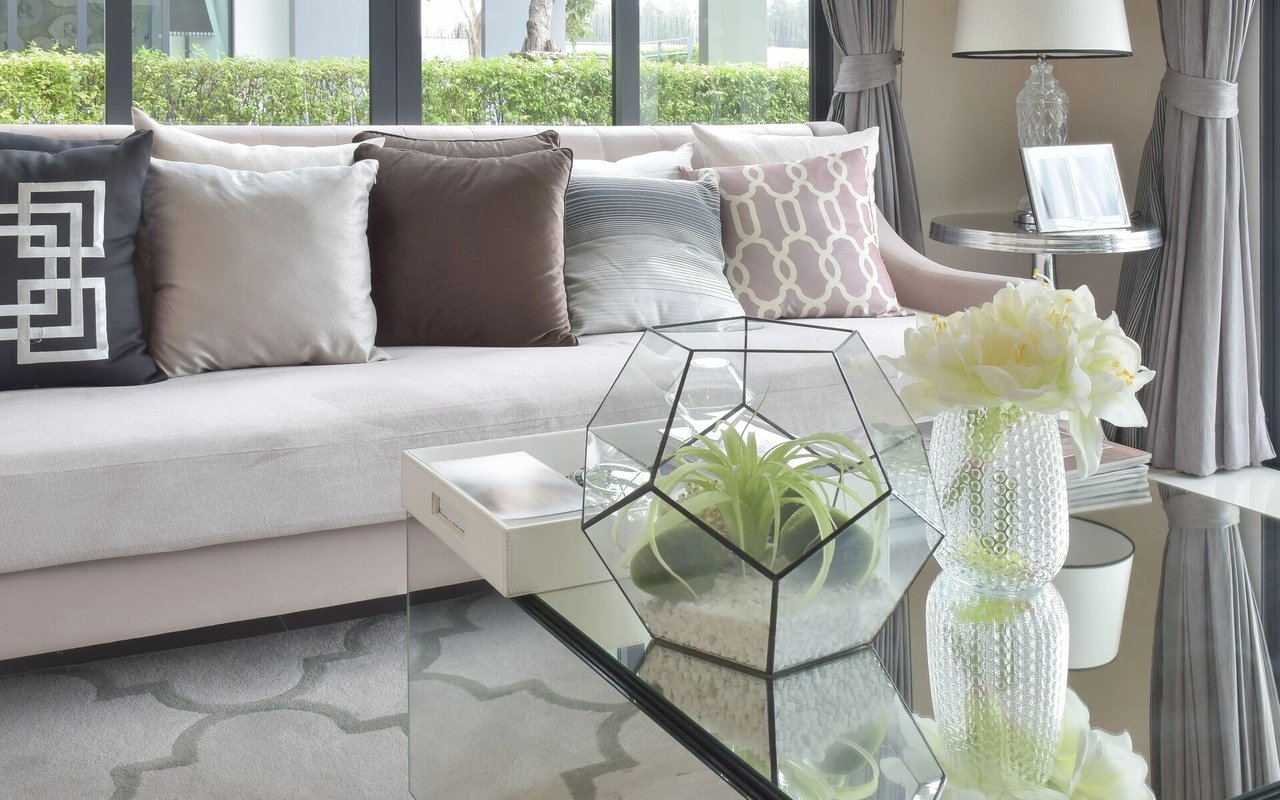 Stage Your Home With Plants & Flowers to Attract Buyers