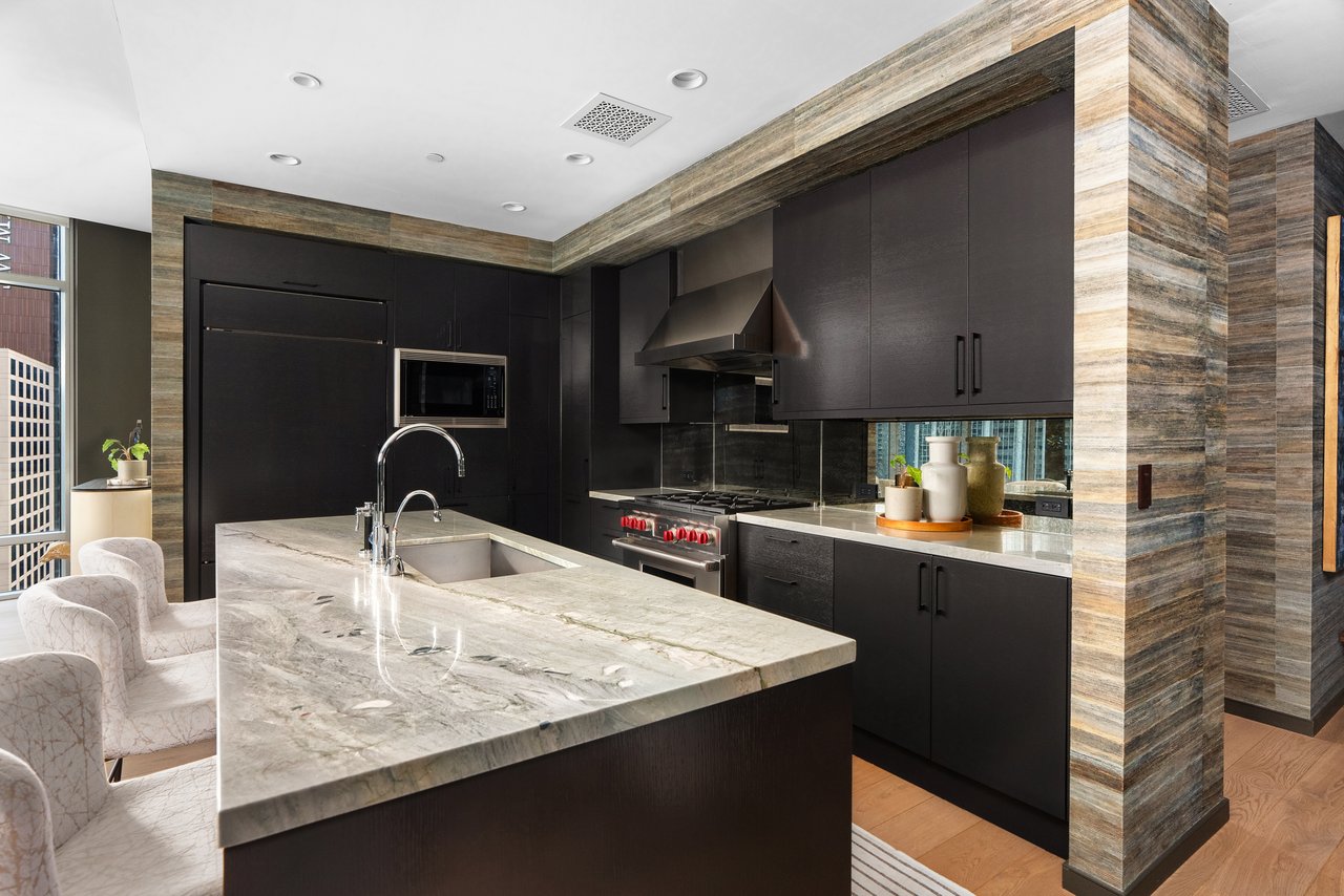 200 Congress Ave, Unit 21D