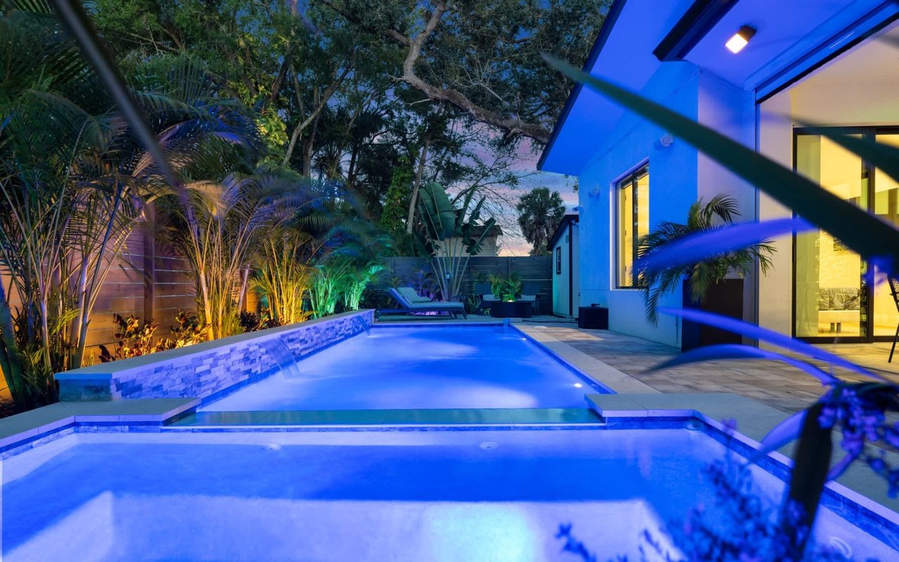 Real Estate Splash: The Surged Value of Swimming Pools in Tampa Bay in a Post-COVID World