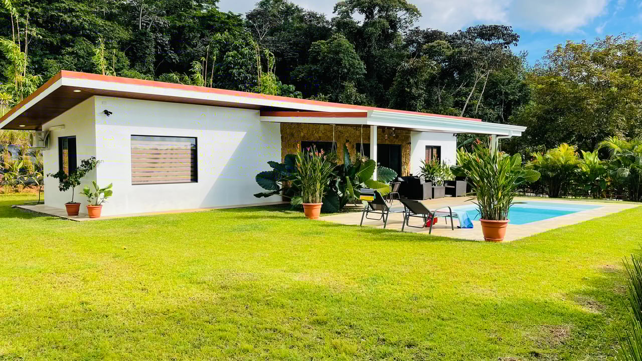 Modern Home in a Private Paradise in Tres Rios