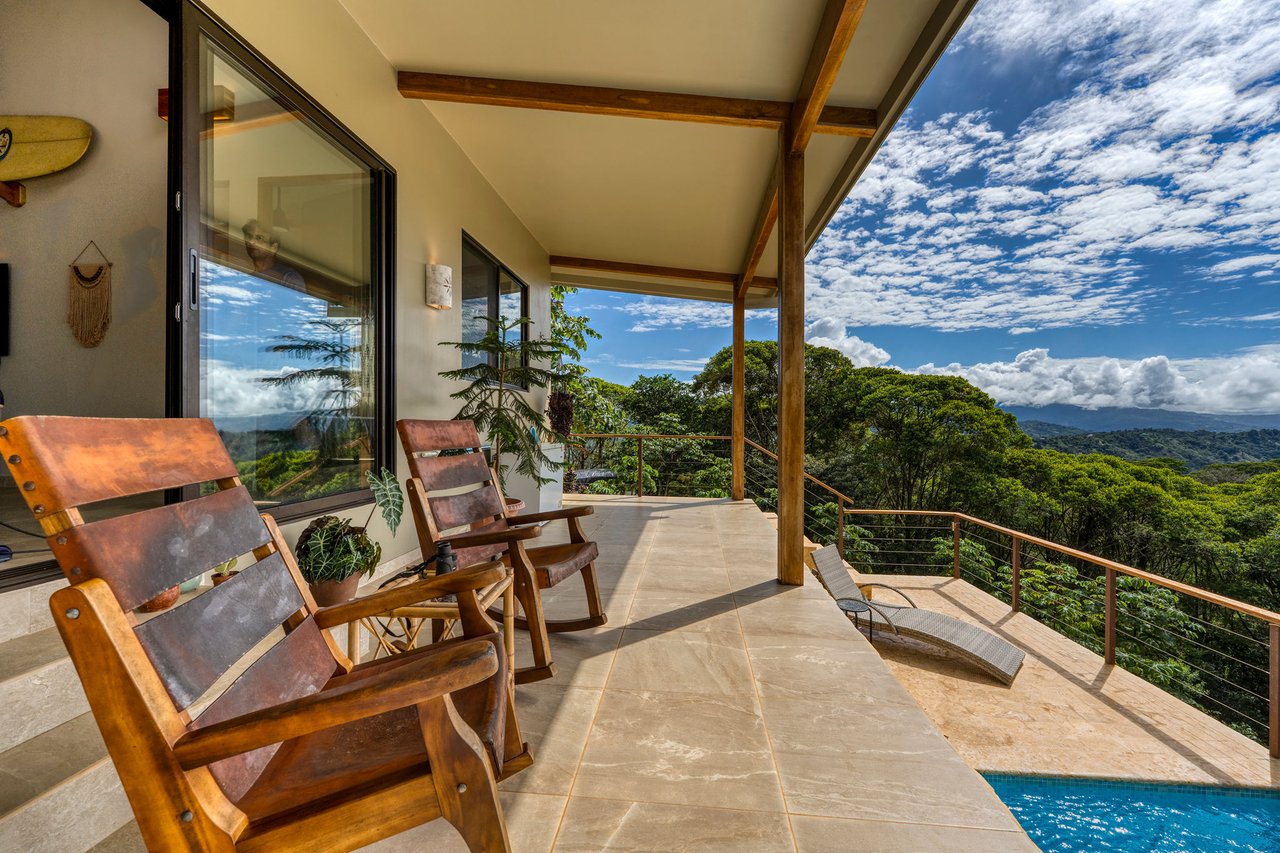 NEW PRIVATE MOUNTAIN HOME WITH OCEAN VIEWS ABOVE LAGUNAS