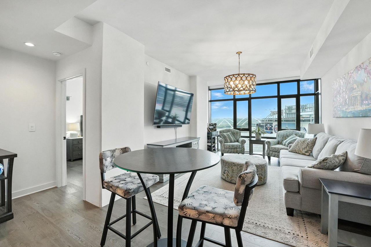 70 N St SE N913