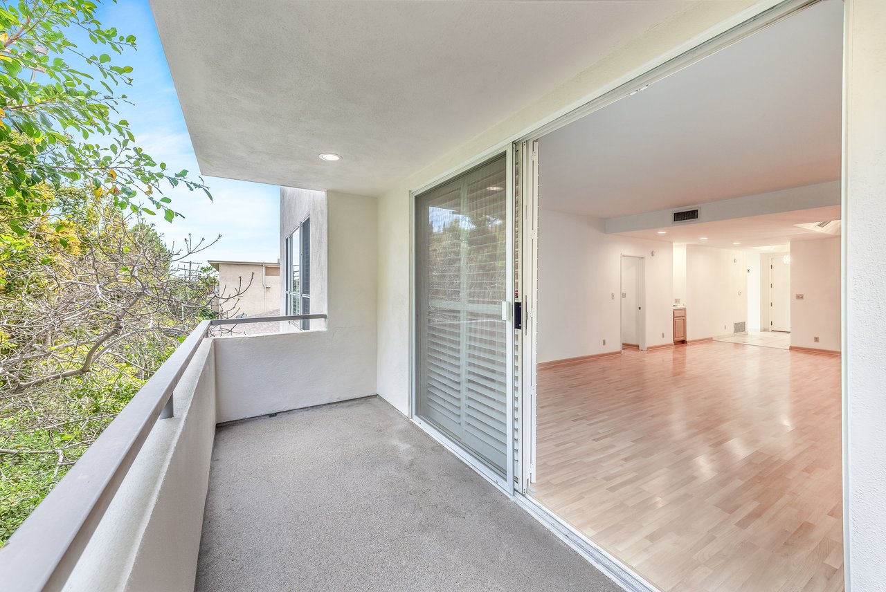 1930 S Beverly Glen Blvd #306