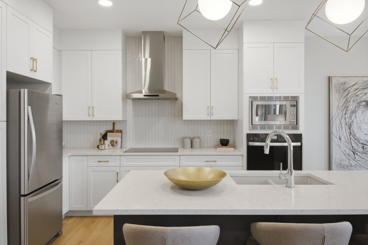 151 Belvedere Crescent SE