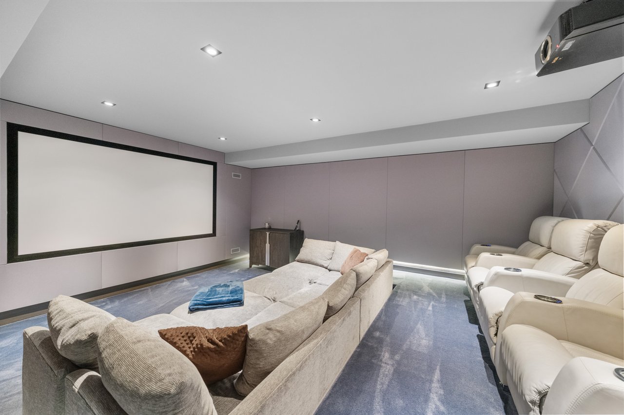 221 Dunvegan Road