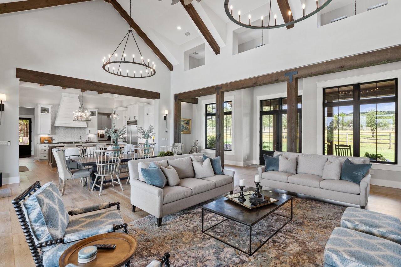 1457 Avenida High View