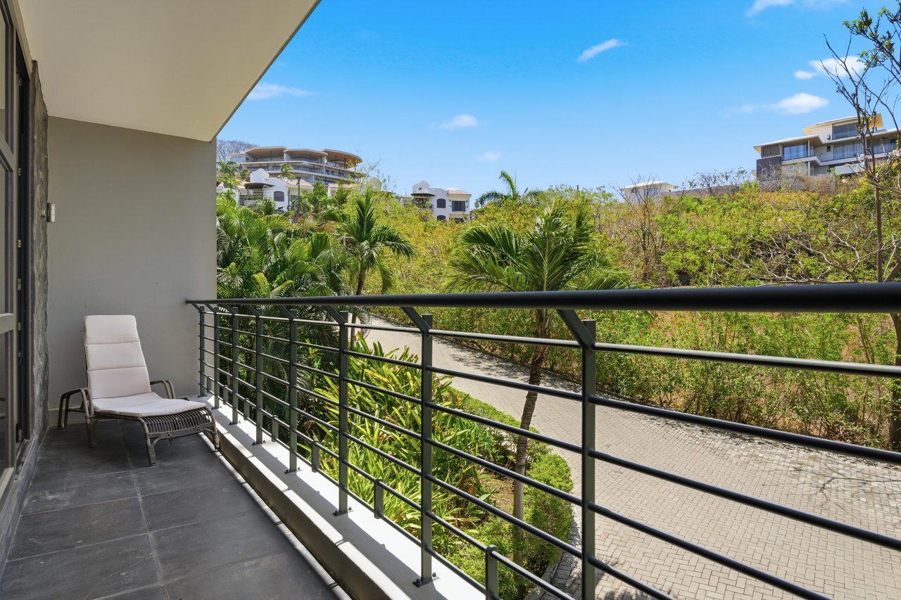 La Perla 113 | Boutique Luxury Condo in the Heart of Tamarindo