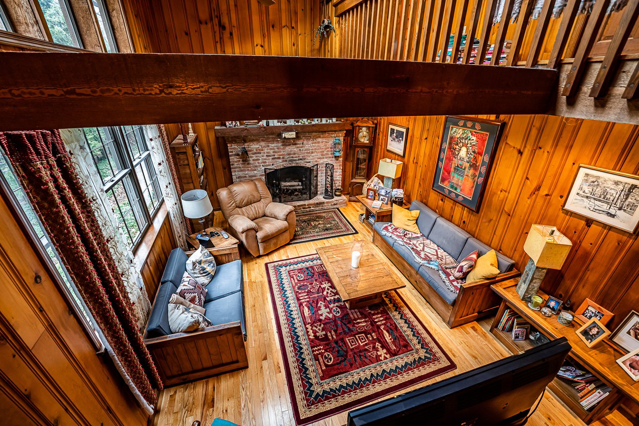 2716 Mountain Road