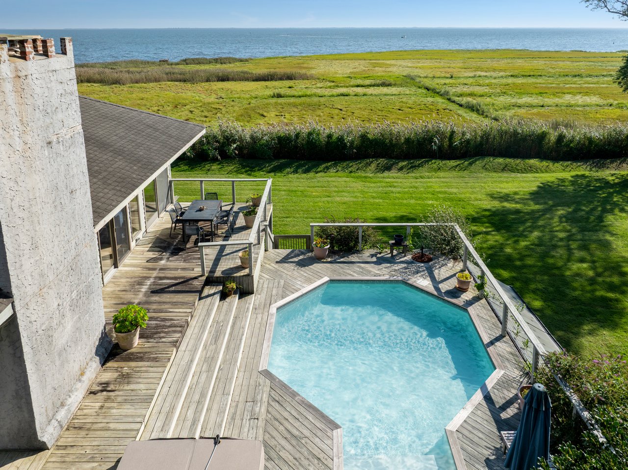 Bayward: The Hamlet’s Most Remarkable Water Views