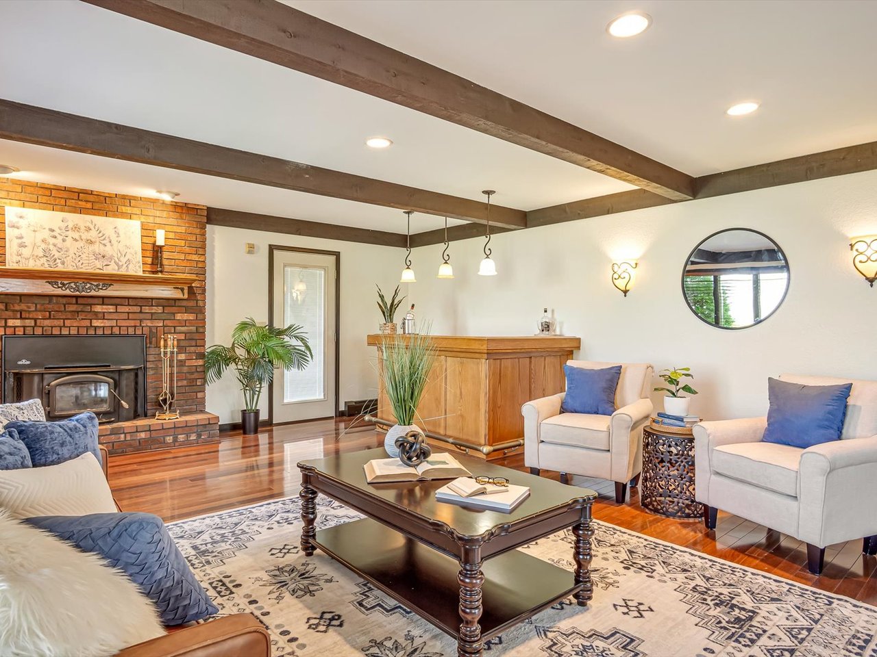 Spacious Country Home on Nearly 10 Acres – 2622 Kaiser Road 