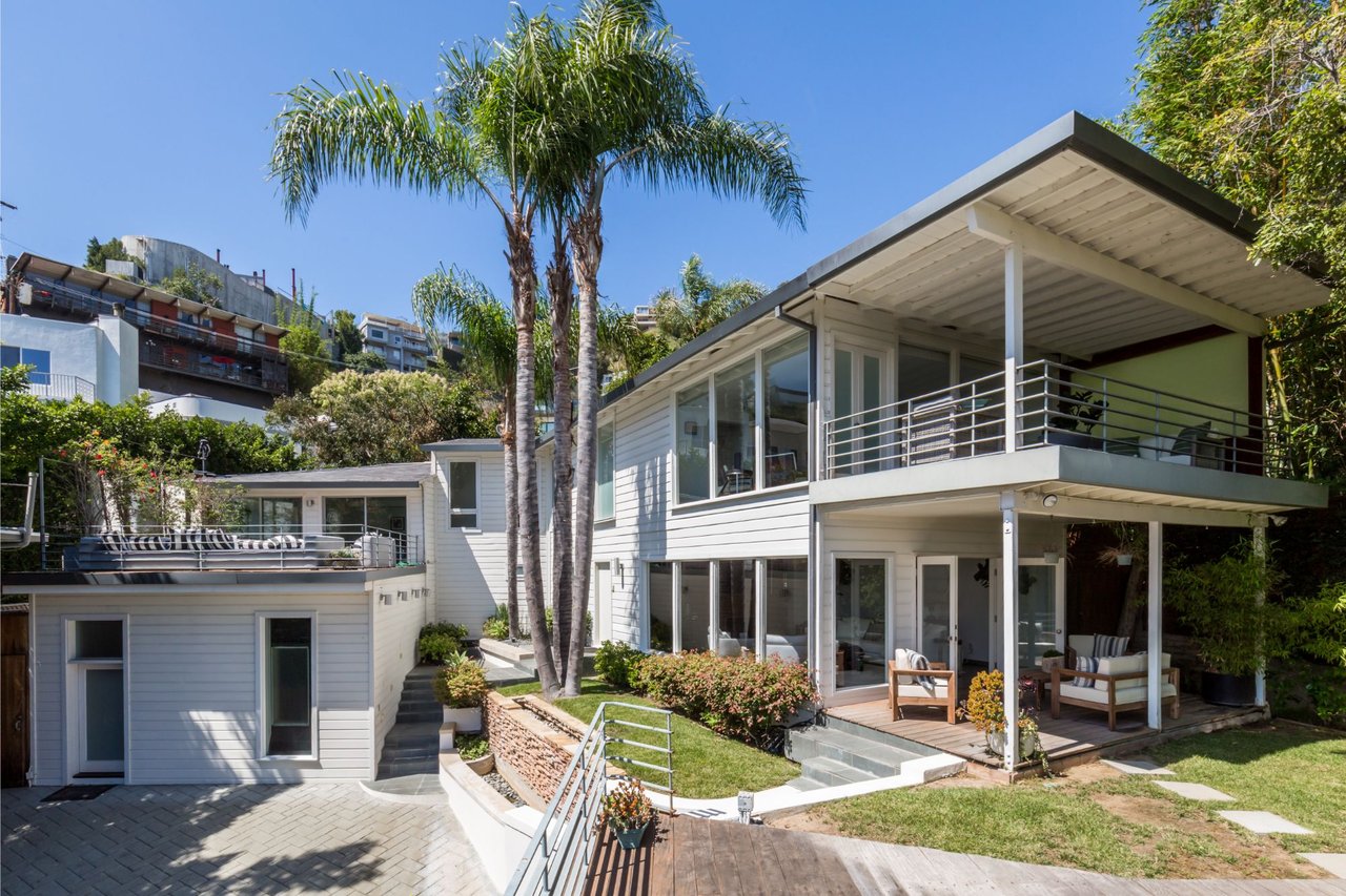 8713 Sunset Plaza Ter