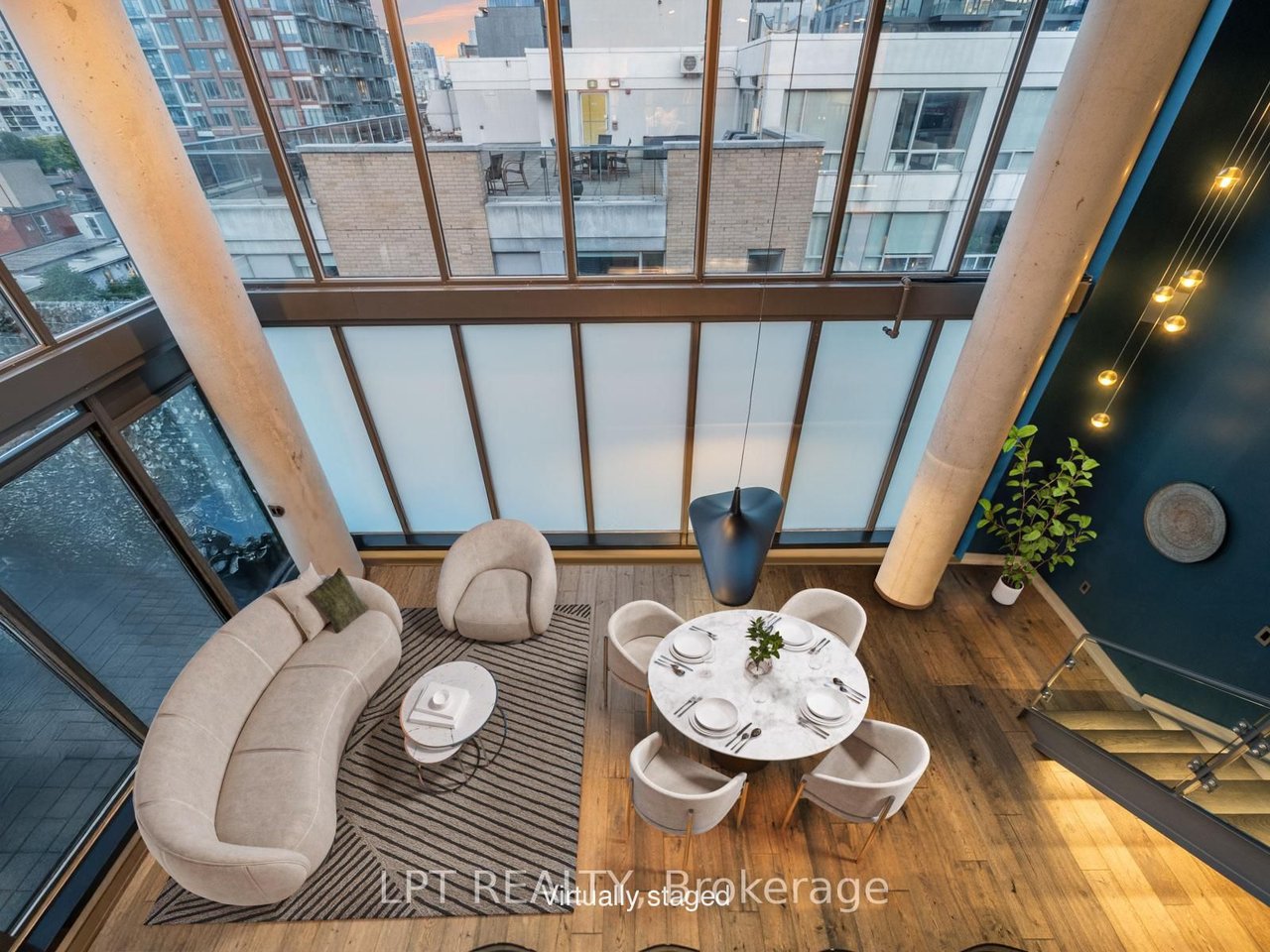 PENTHOUSE LUXURY IN KING WEST