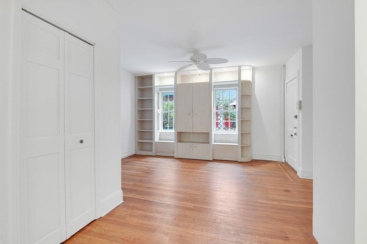 19 Pomander Walk, #1