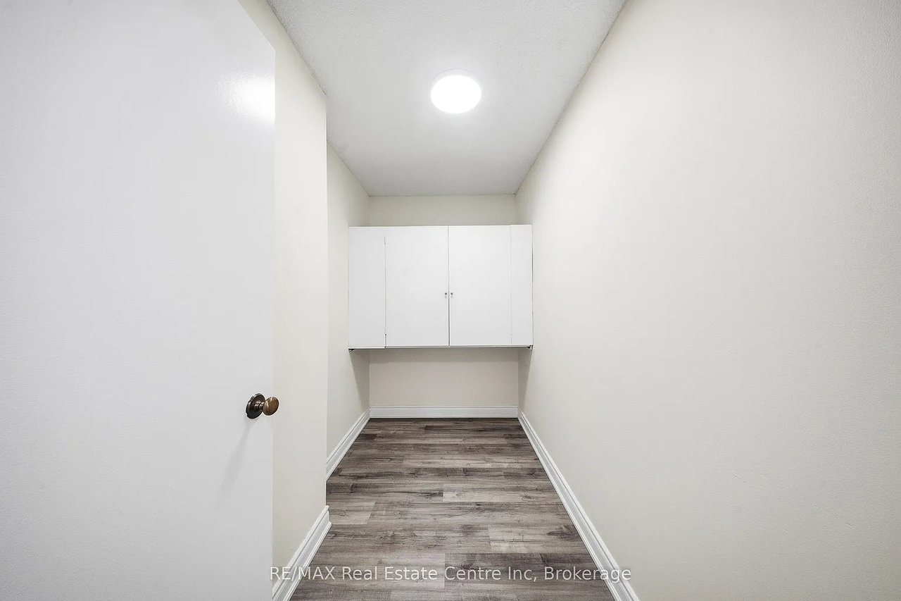 20 Mississauga Valley Blvd 1204