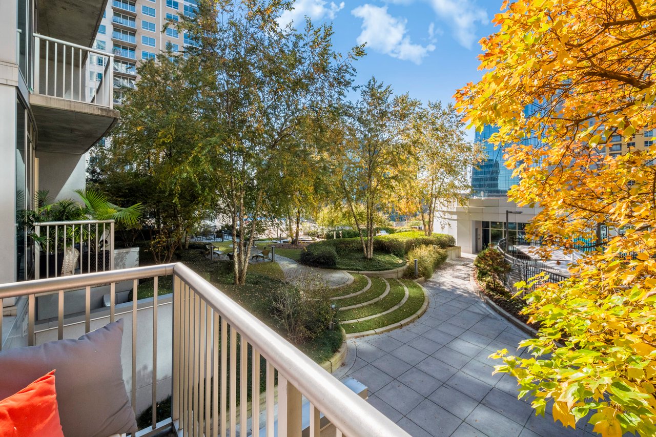 950 W Peachtree Street NW Unit: 701