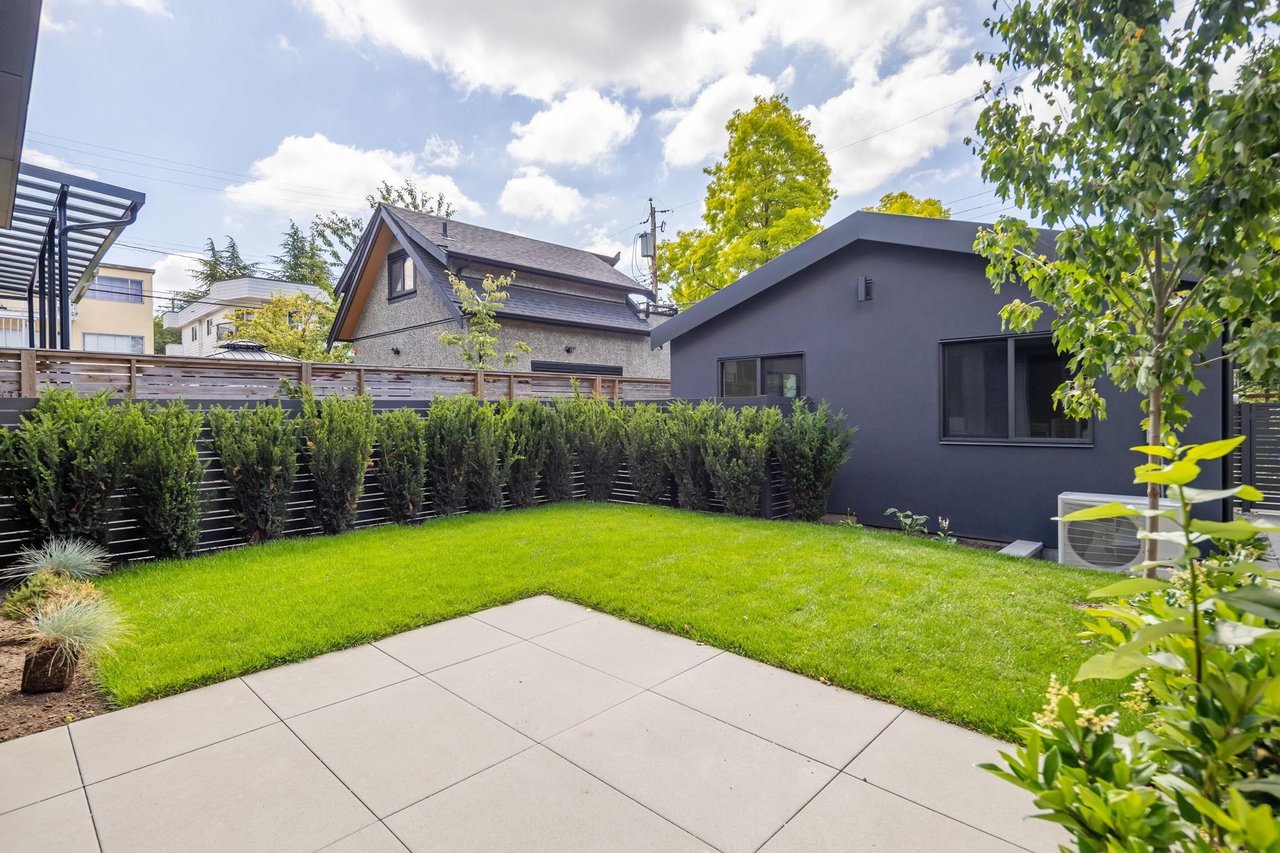2-730 W 17th Ave