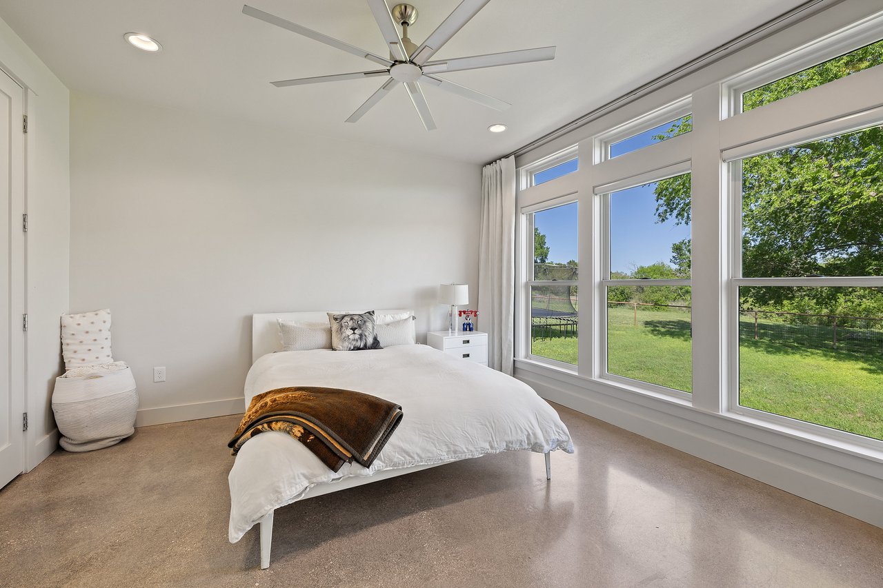 4813 Twin Acres Road