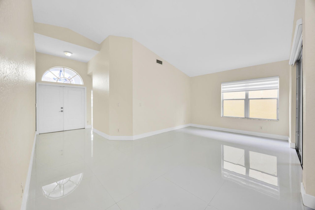 Just Listed at Costa Verde in Doral