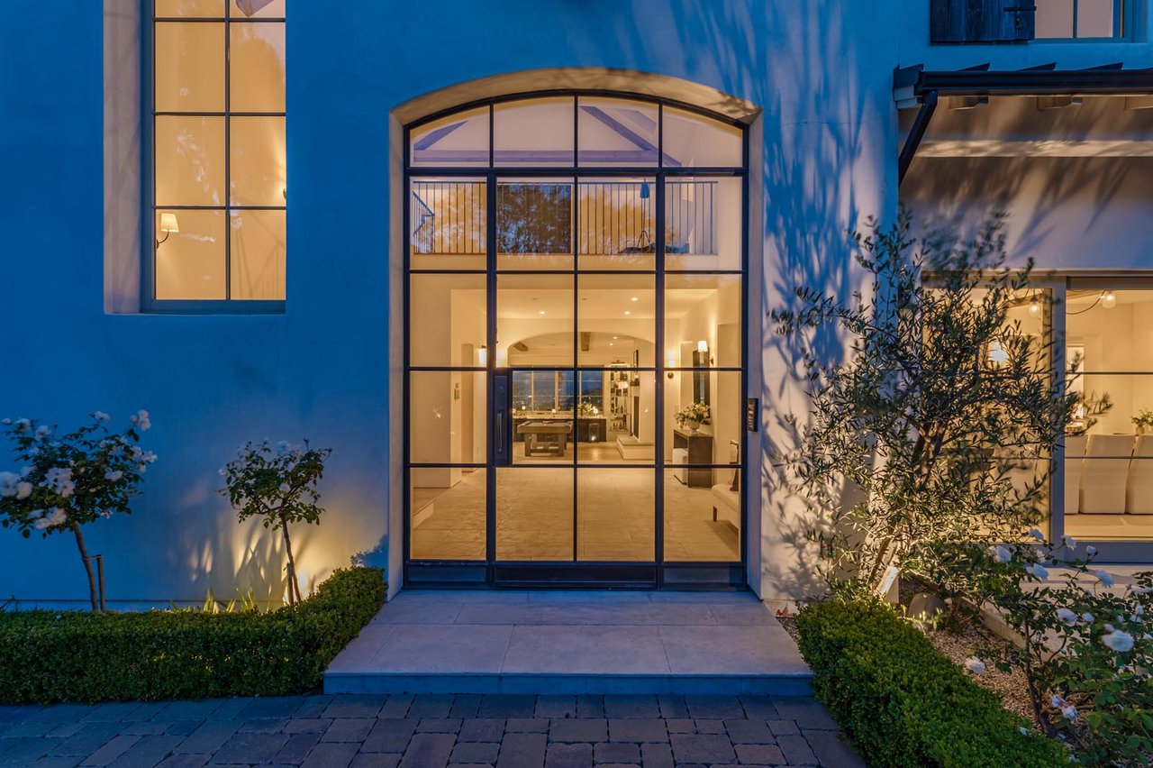 11951 Pinnacle Pl, Beverly Hills
