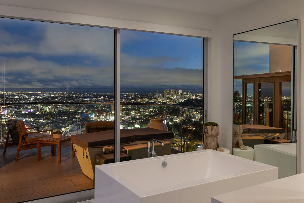 8572 Hillside Ave, Sunset Strip