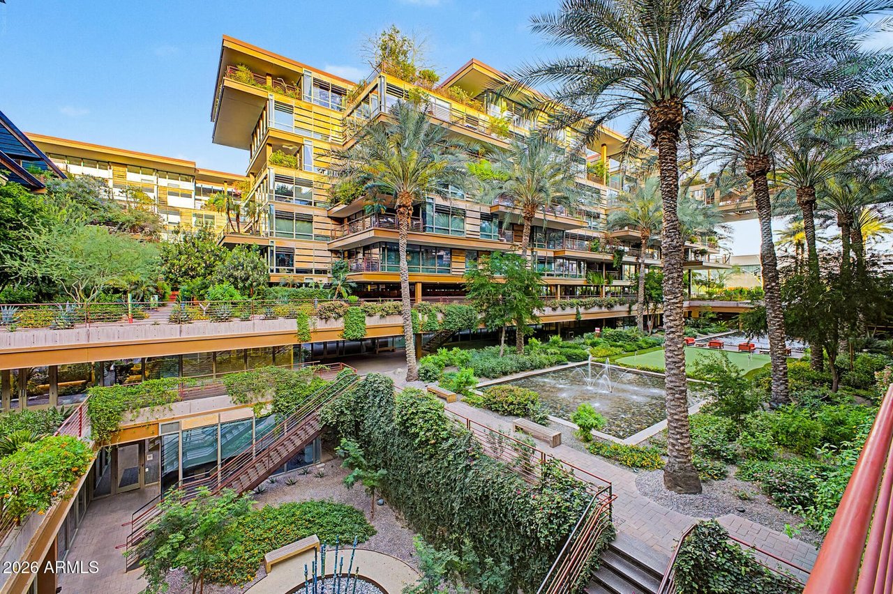 7117 E Rancho Vista Dr, #4009