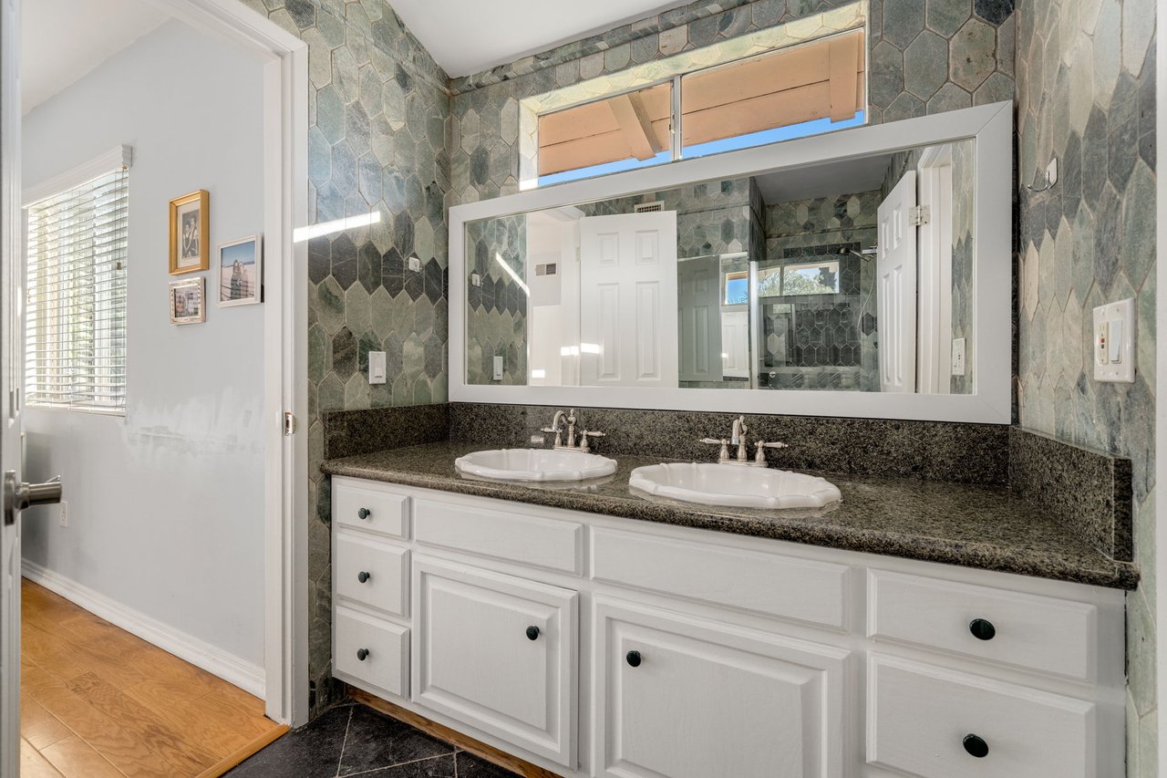 23001 Lita Pl, Woodland Hills, CA 91364