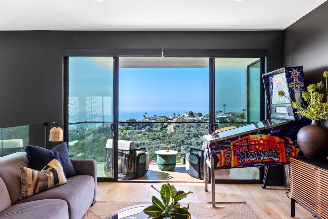 606 E Avenida San Juan