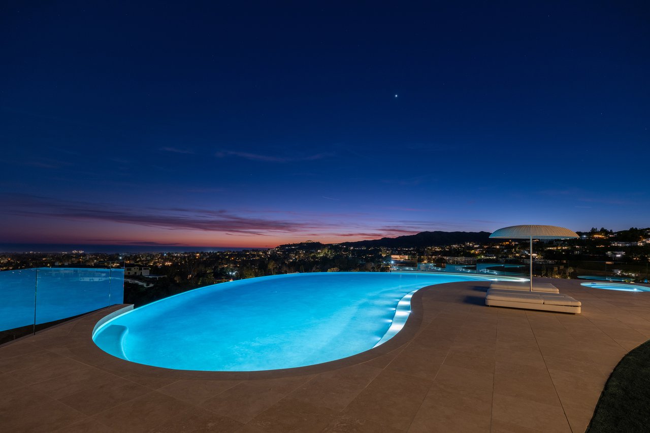 684 Firth Ave, Brentwood