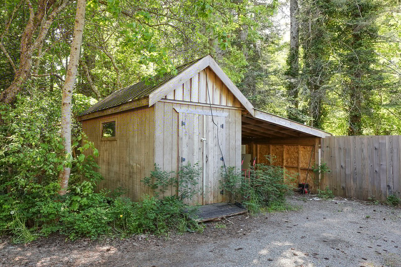 1143 Denny Rd