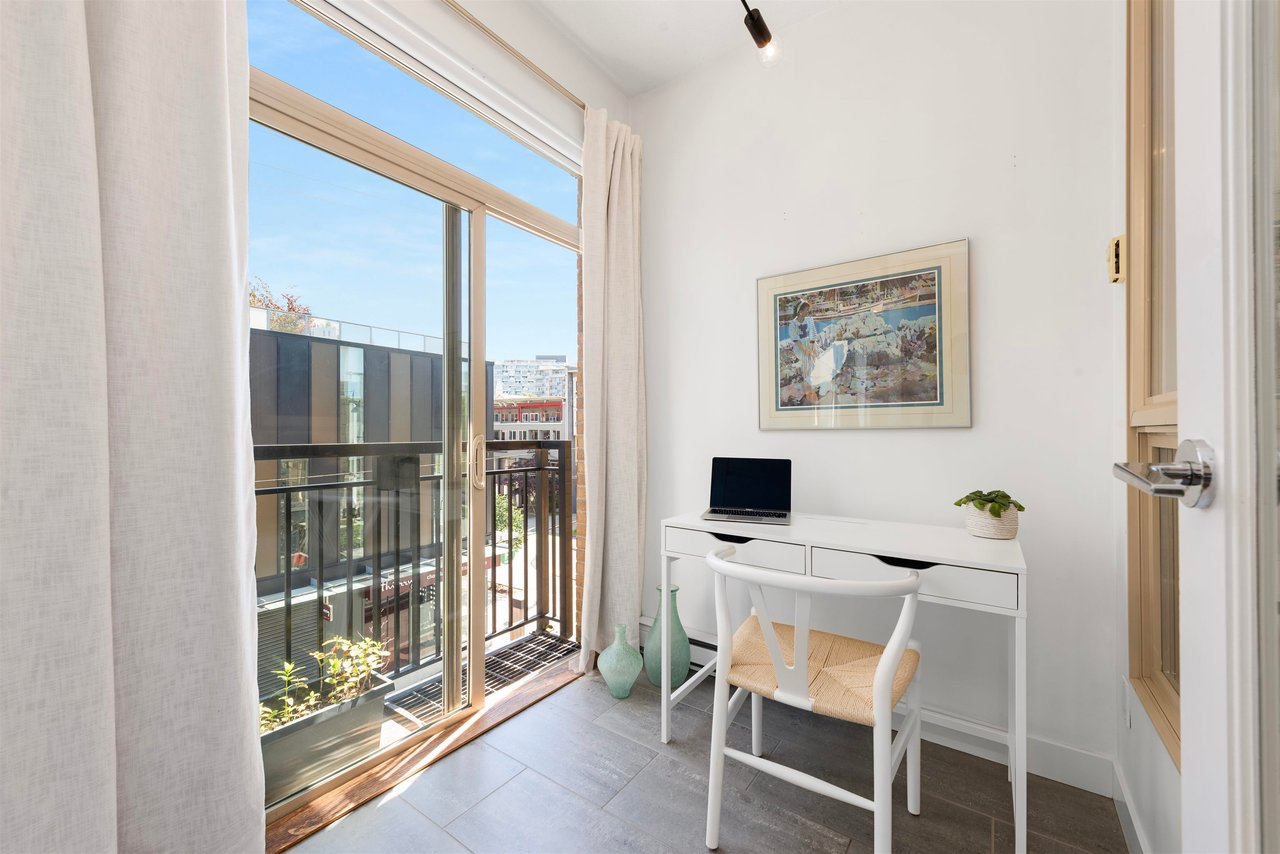 312-205 E 10th Ave