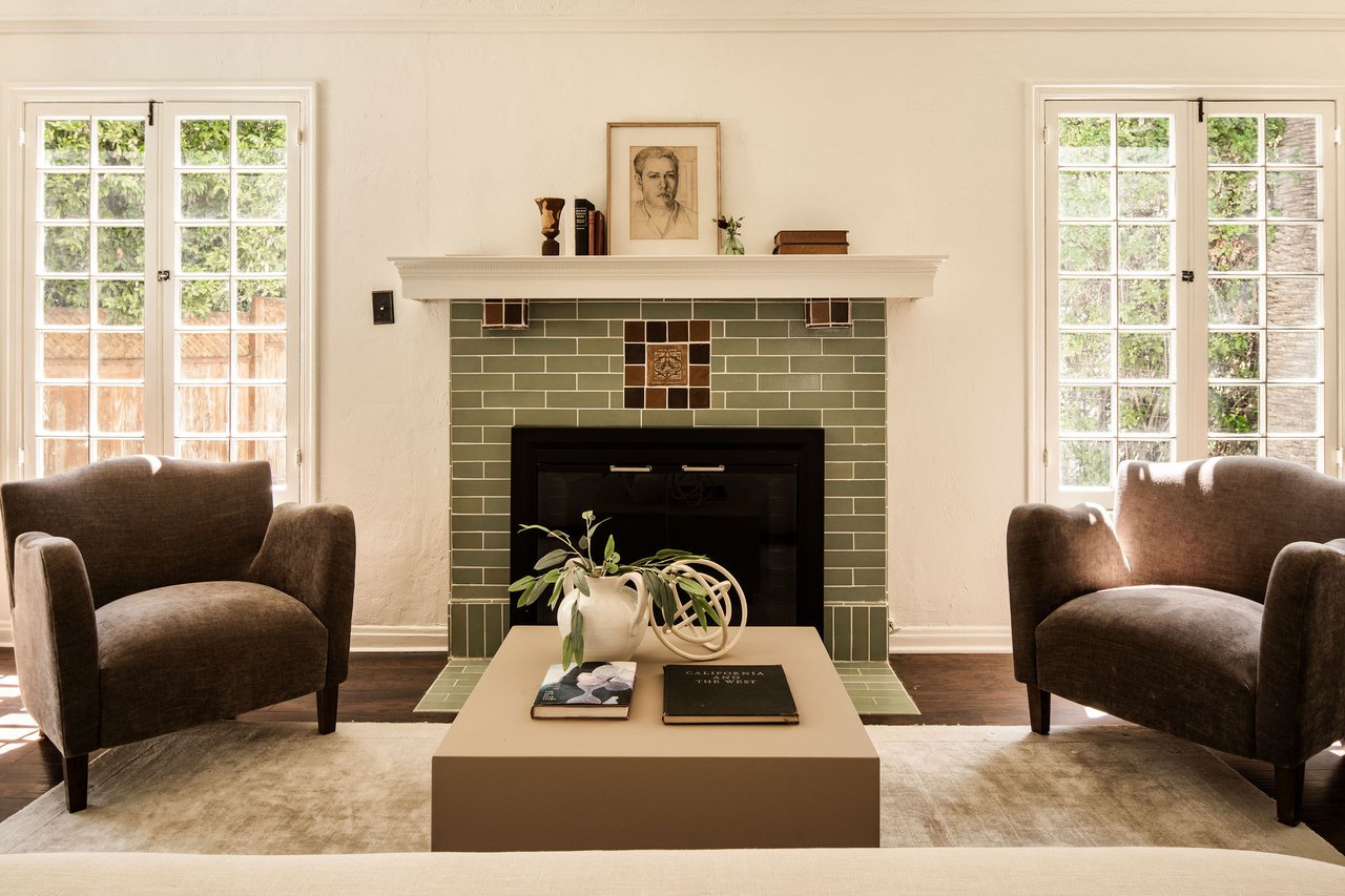 Charming 1928 Stucco Bungalow in the Heart of Pasadena