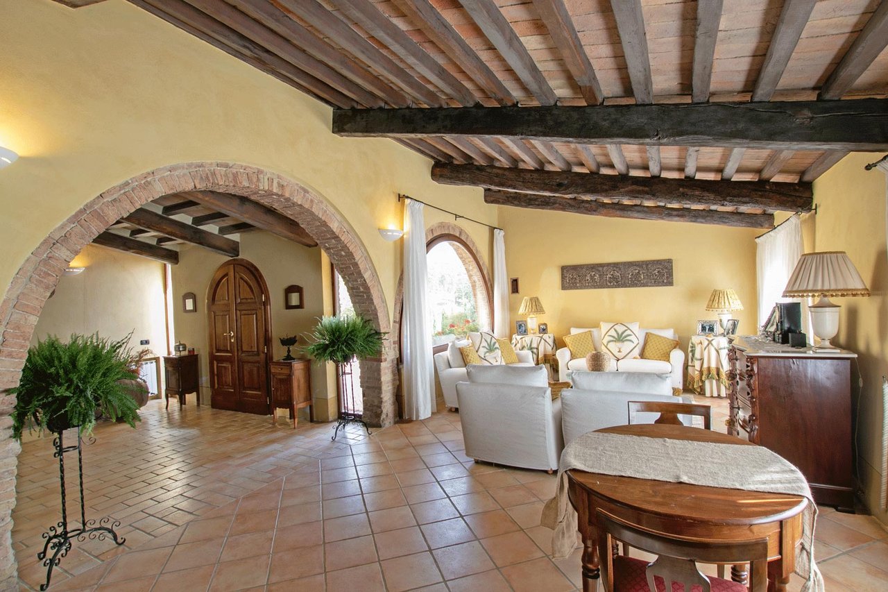 CASALE CAMILLA