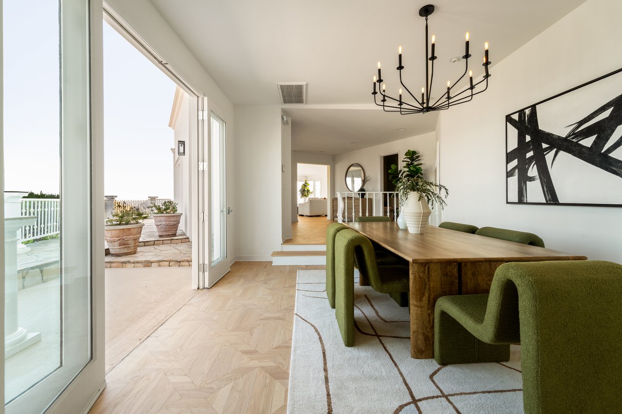 8527 Hedges Way, Hollywood Hills