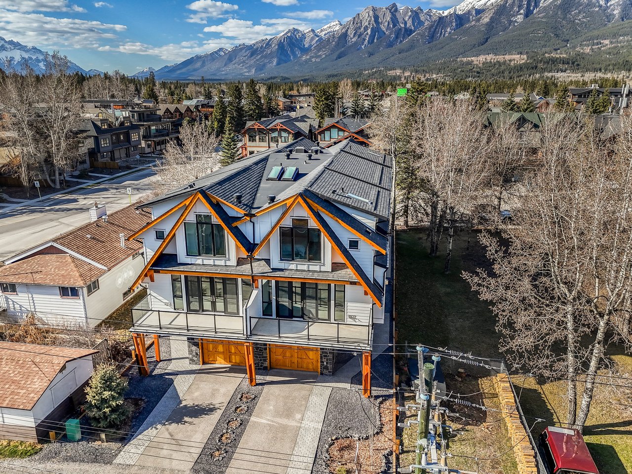 2(SE) - 833 6th Street