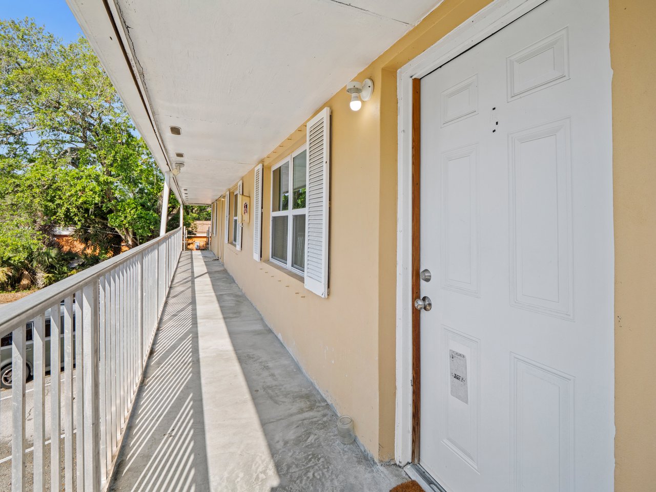 85,87,89 NW Irwin Ave