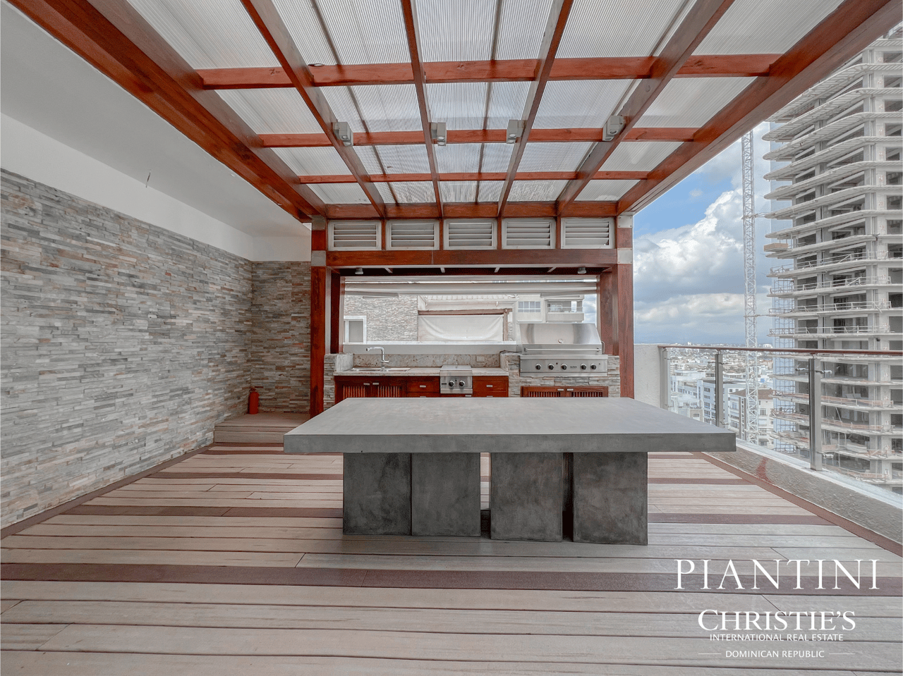 The Grand Penthouse, Ensanche Piantini