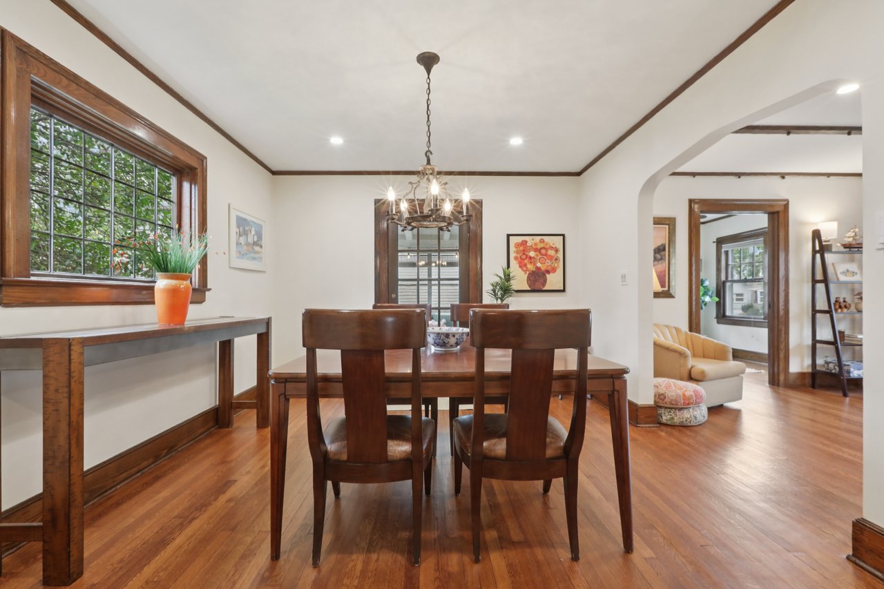 62 Hillside Ave