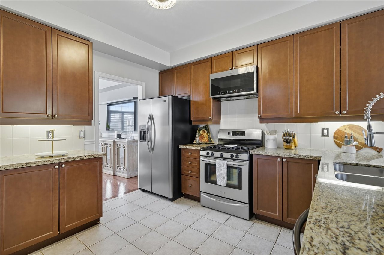 #23 - 20 Greensborough village Circ