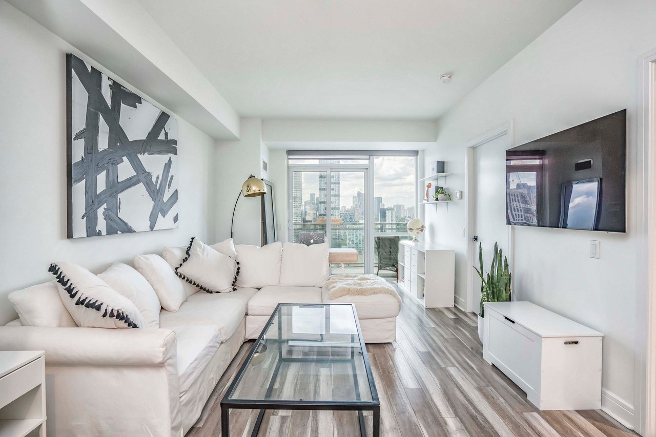 112 George St Unit 2102