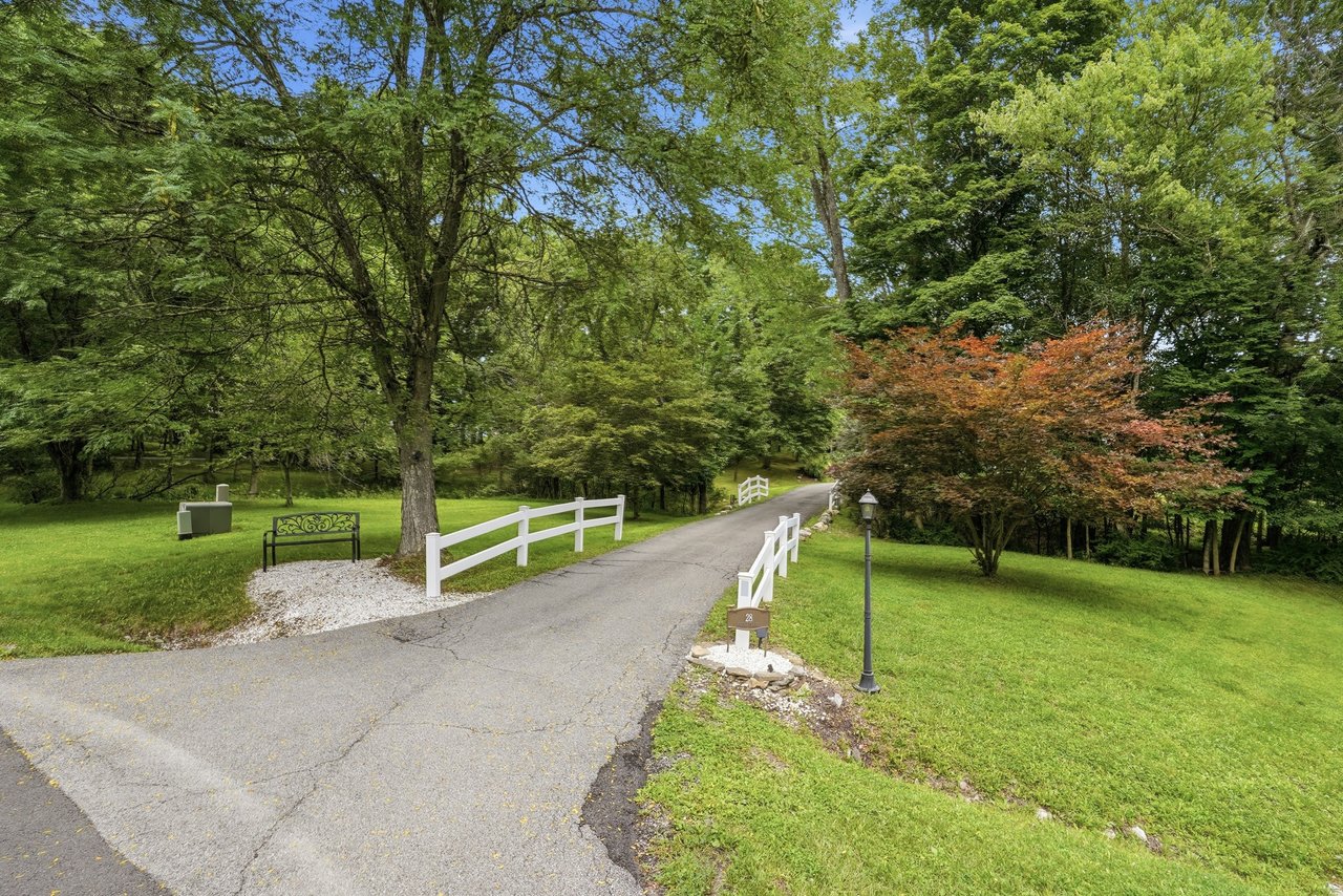 Picture-Perfect Country Living