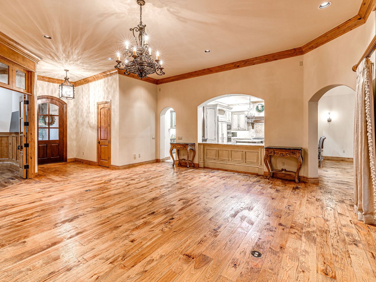 The Listing of the Week: 15613 Via Sierra – Esperanza Addition - Wyatt Poindexter - The Agency Oklahoma