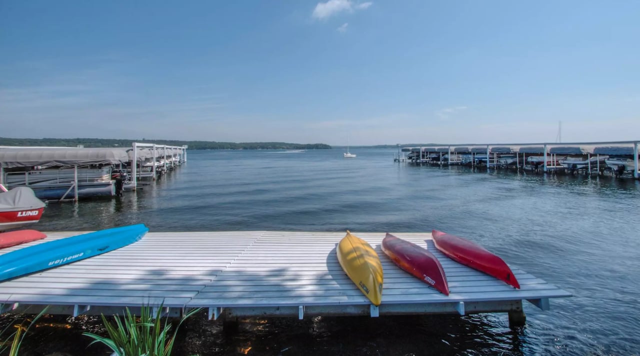 158 Abbey Springs Dr