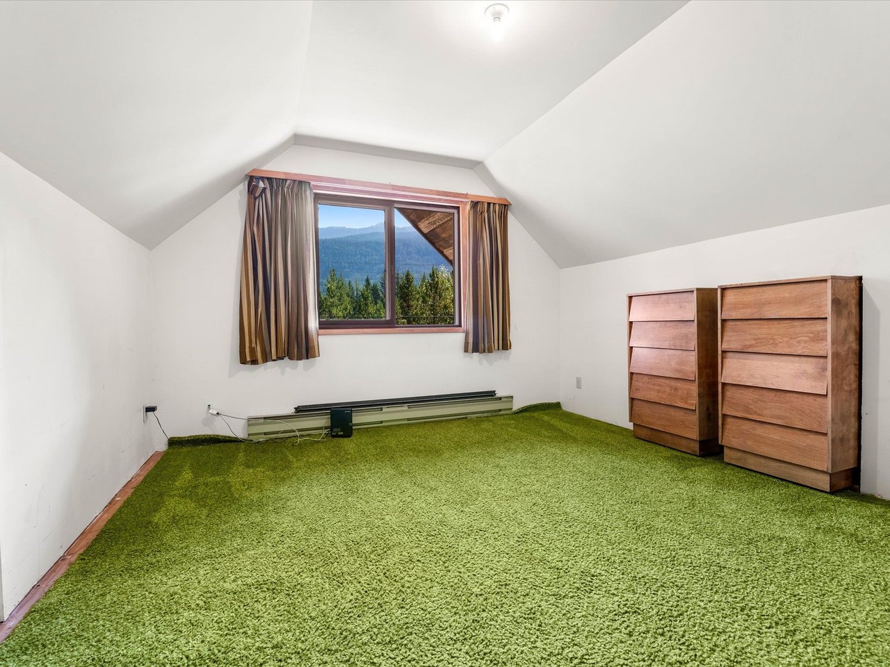 17 Garibaldi Dr